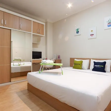 Urbanview Hotel Jagakarsa by RedDoorz-3